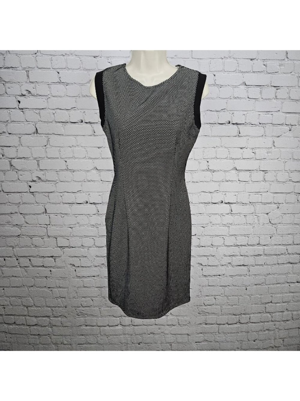 Necessary Objects Black Ivory Sleeveless Sheath Midi Dress USA Medium M